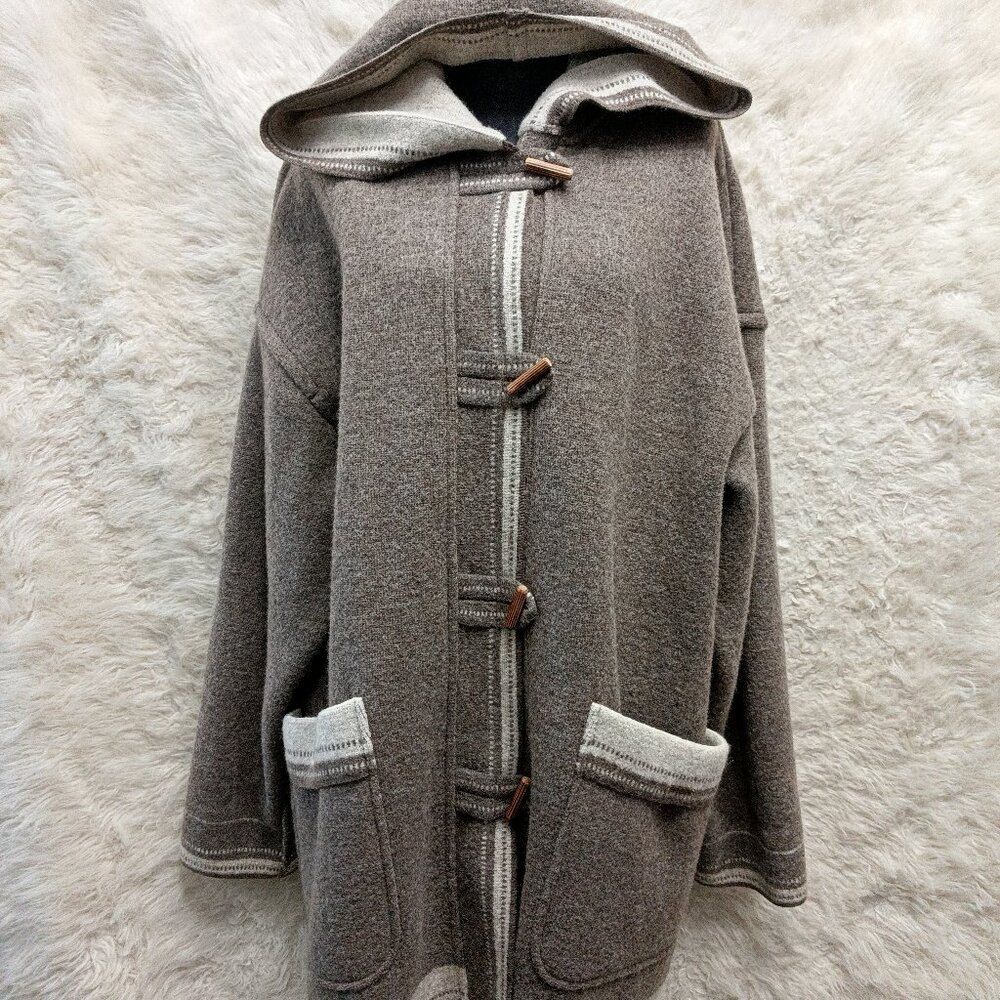 Geiger Collection Women's Austrian Pure New Wool Gray Buttons Up Coat Size 44